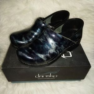Marble blue Dansko